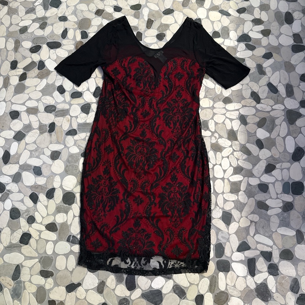 Chic Black and Red Lace Mini Dress